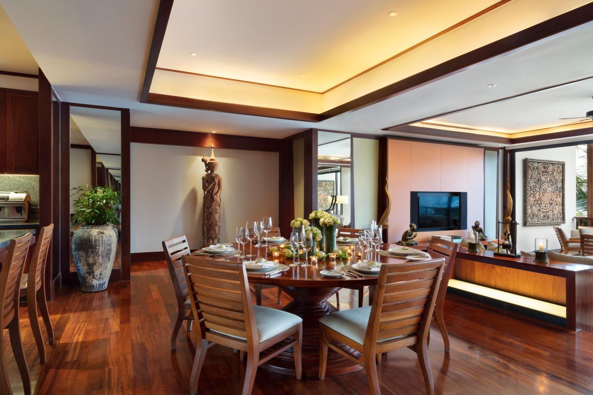 Three-Bedroom Penthouse Pool Suite